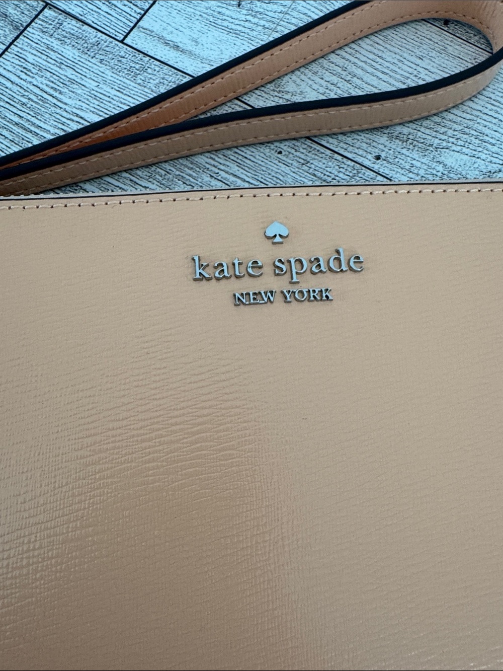Kate Spade Lucy Citrus Leather Wristlet Clutch NWT - Picture 3 of 9